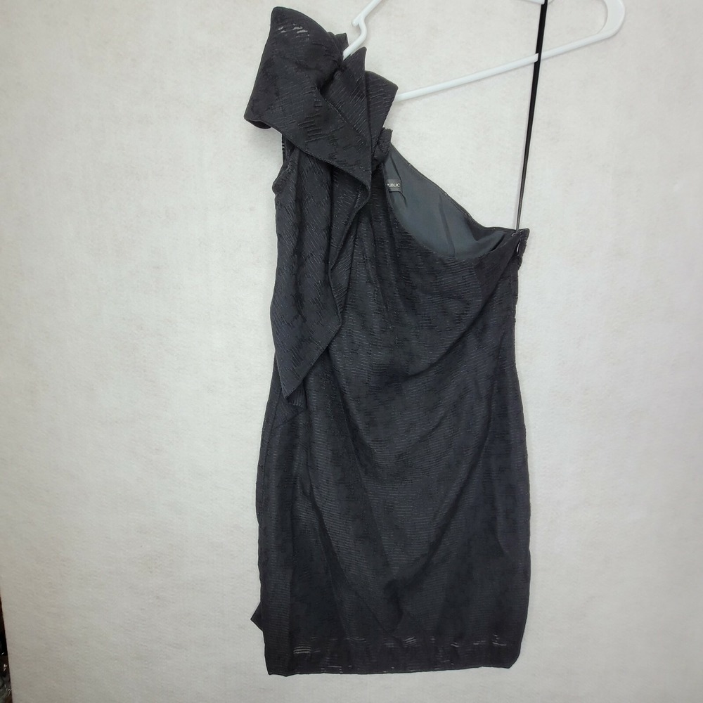 BANANA REPUBLIC Solid Black DRESS Women's Size 2‎ Single shoulder Strap